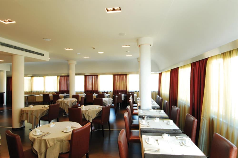Hotel Cosmopolitan 30/42