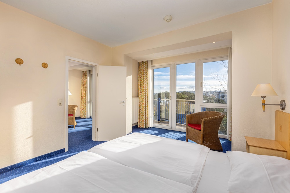 3 Rooms, Apartment, Twin Beds, 3 Sofa