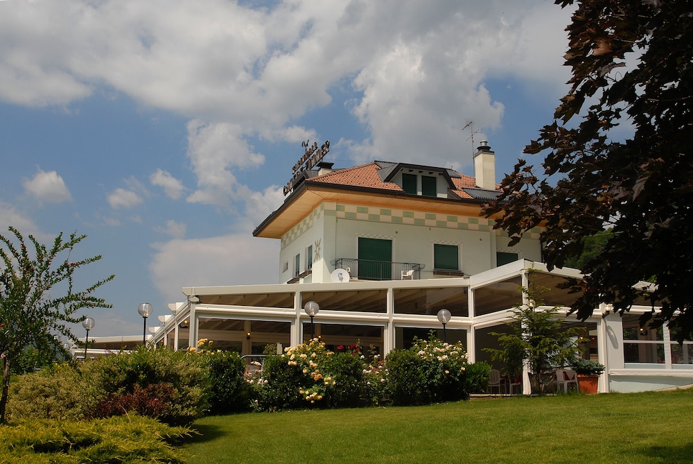 Hotel Karinhall 8/64