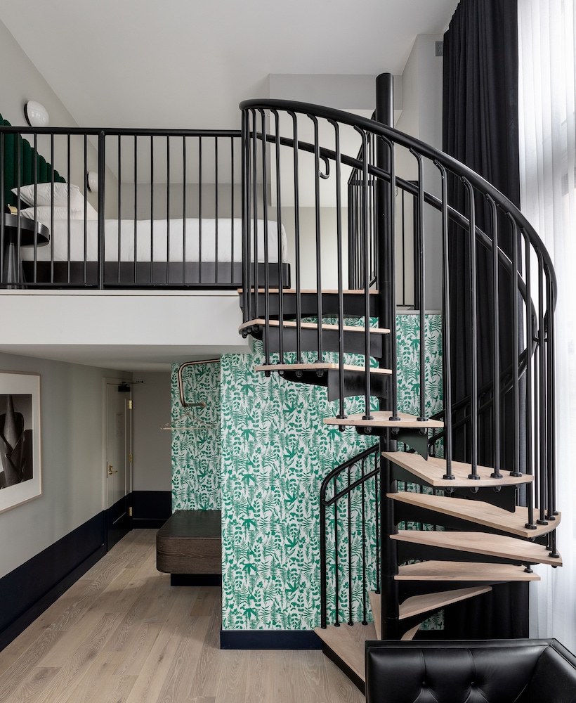 Woodlark Hotel Portland, a Tribute Portfolio Hotel 55/68