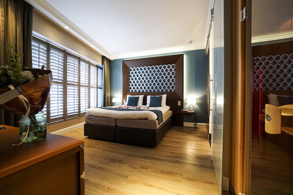 Deluxe, Cabin, Suite, King Bed, Terrace