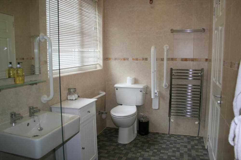 Manor Guest House 47/50