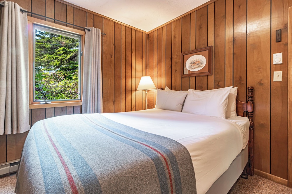 Cascade Lodge 17/50