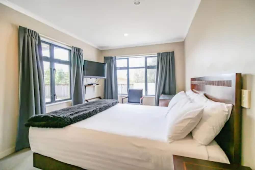 Aotea Motor Lodge 17/35