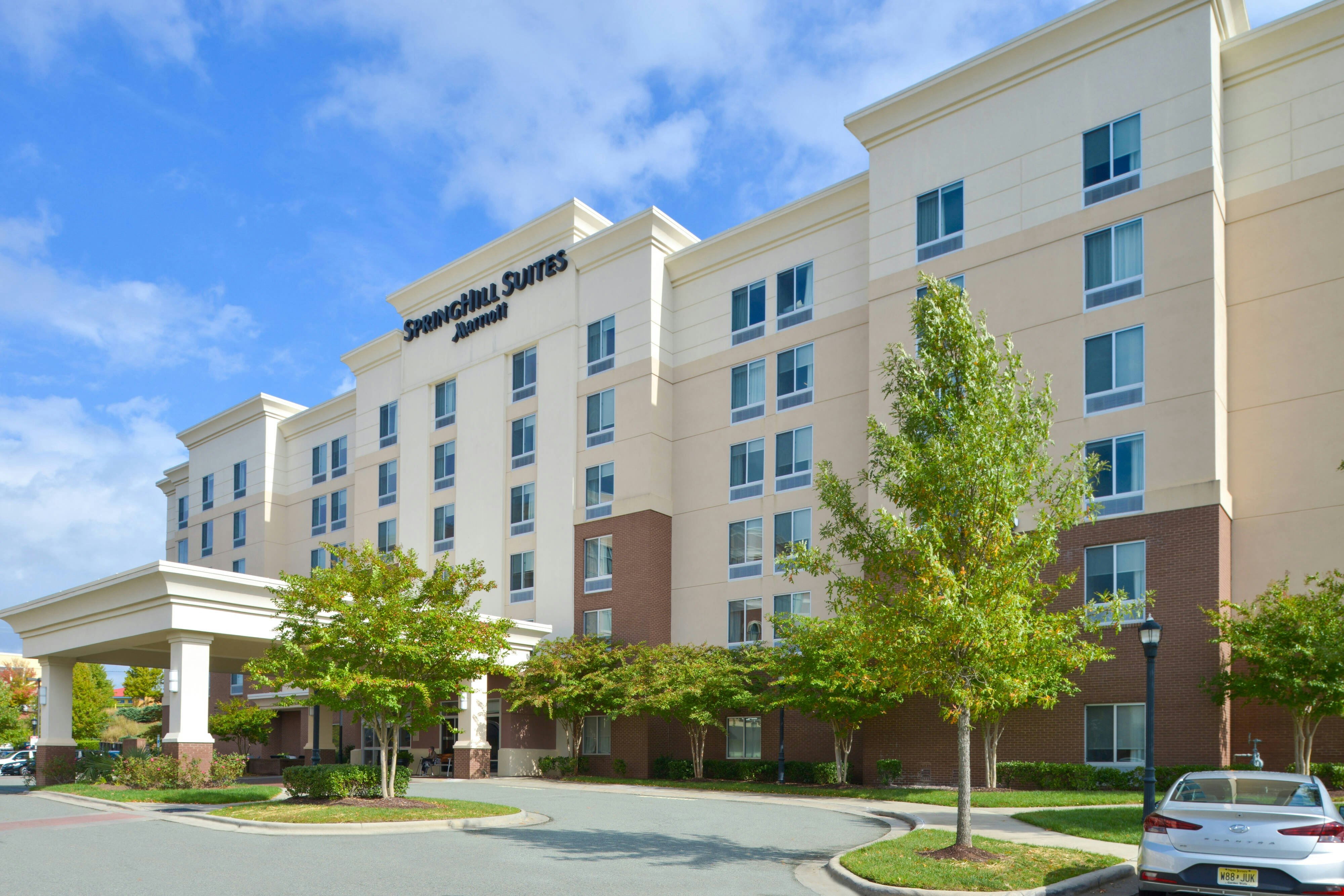 SpringHill Suites by Marriott Durham Chapel Hill 14/15