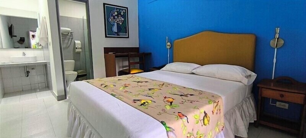 El Tesoro Hotel Y Centro De Convenciones 12/21