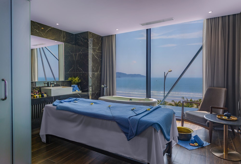 Le Sands Oceanfront Da Nang Hotel 21/50