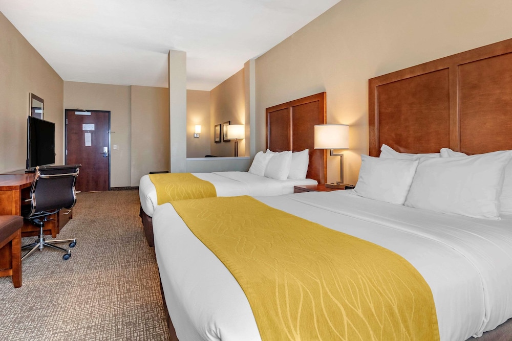 Comfort Inn And Suites Edgewood 7/20