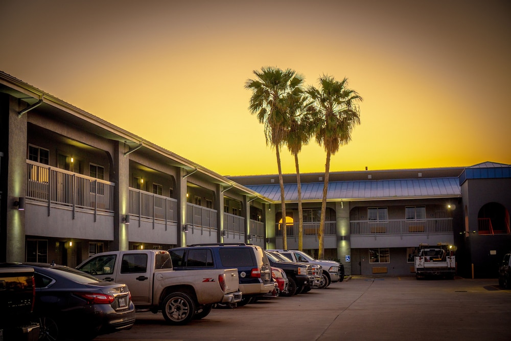 Rodeway Inn & Suites Corpus Christi Northwest 35/42