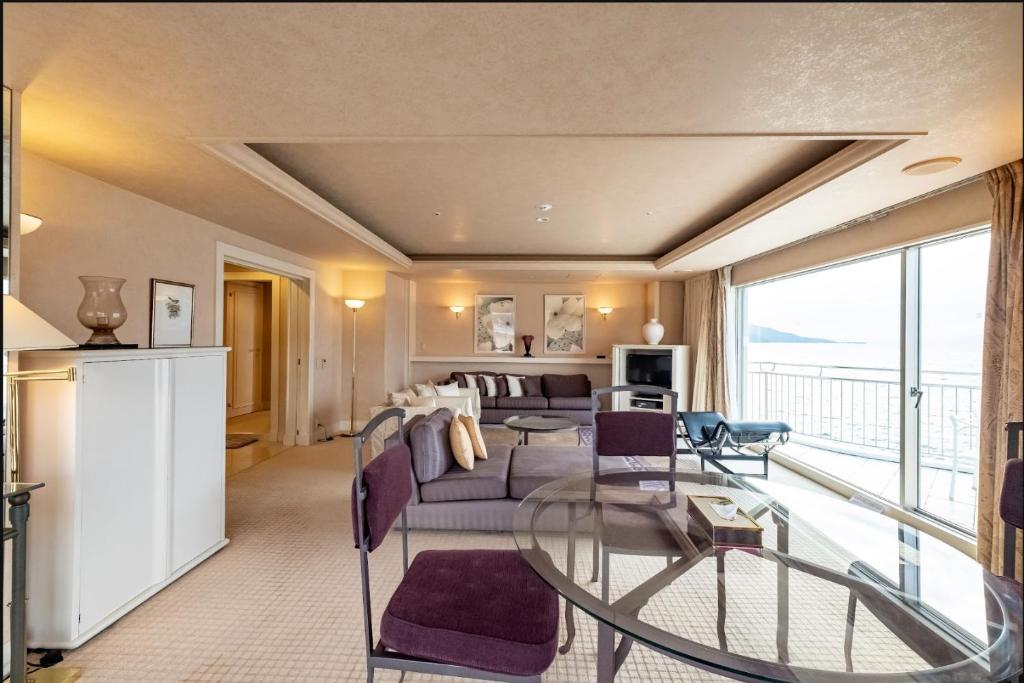 Awashima Hotel 57/60