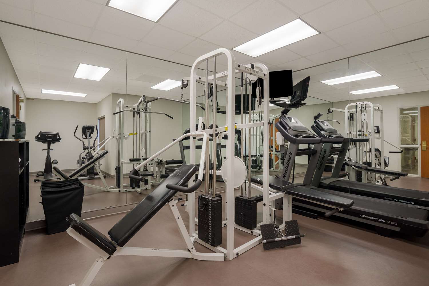 MainStay Suites Wilmington - University Area 6/16
