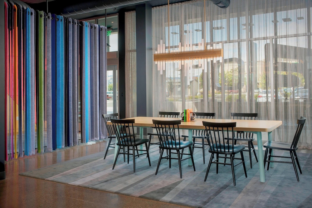 Aloft Nashville Airport 20/33
