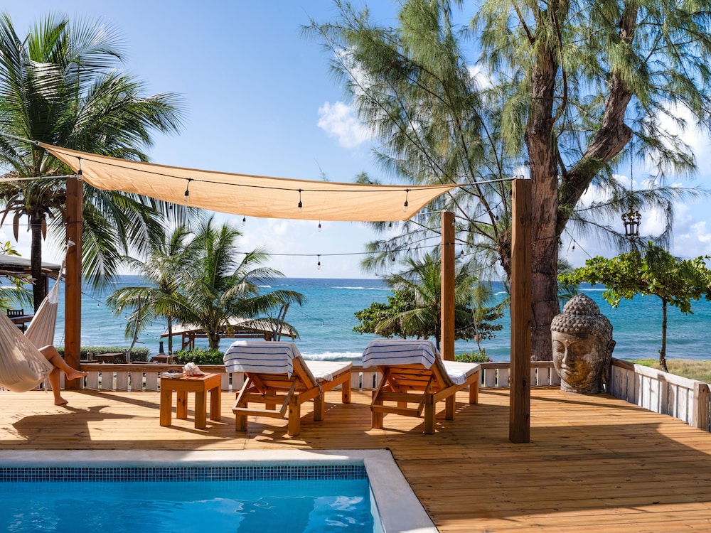 MoonRaker Beach Hotel 26/50