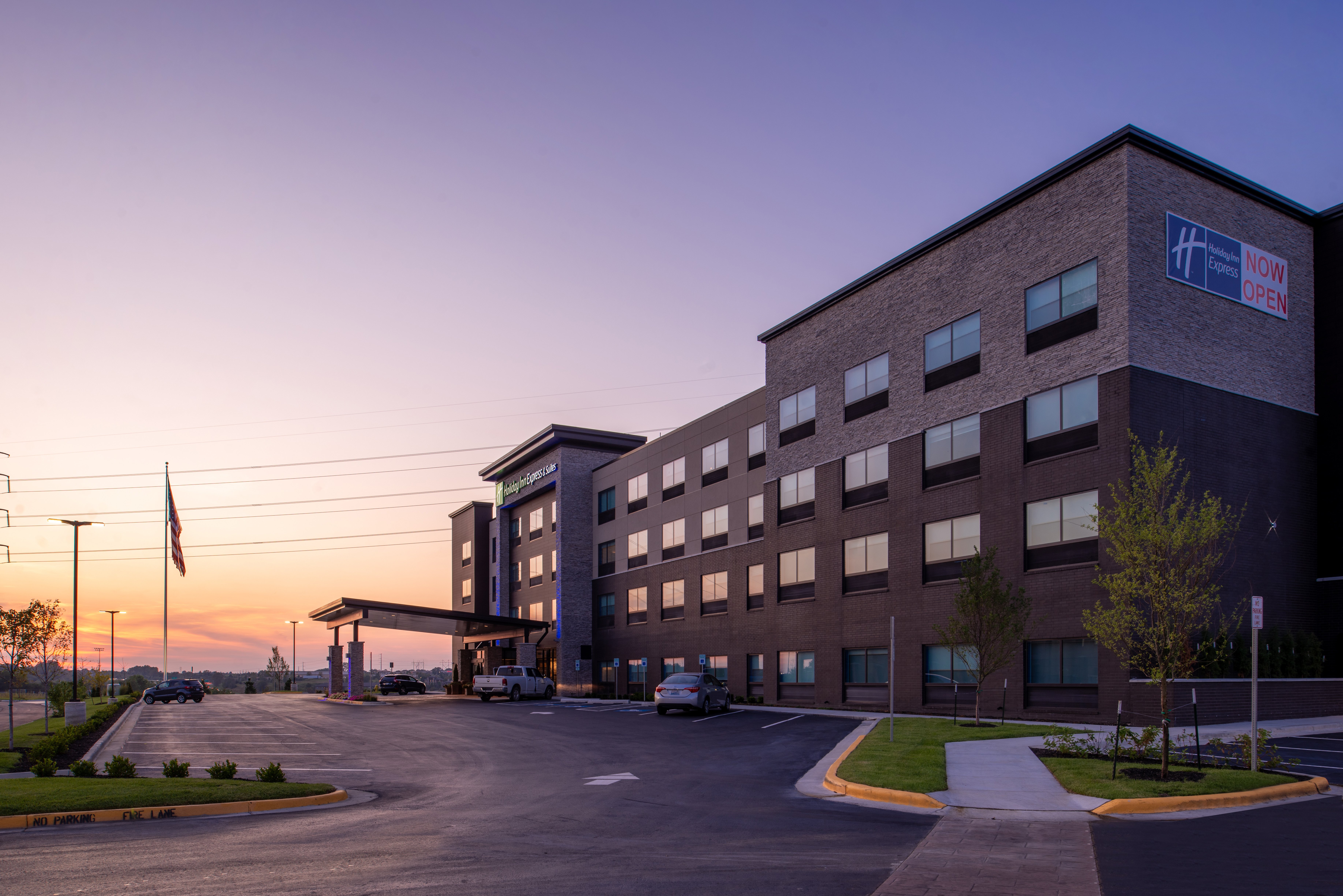 Holiday Inn Express & Suites Olathe West 57/60