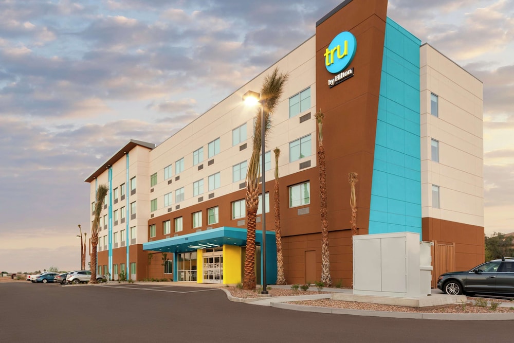 Tru By Hilton Gilbert 1/40