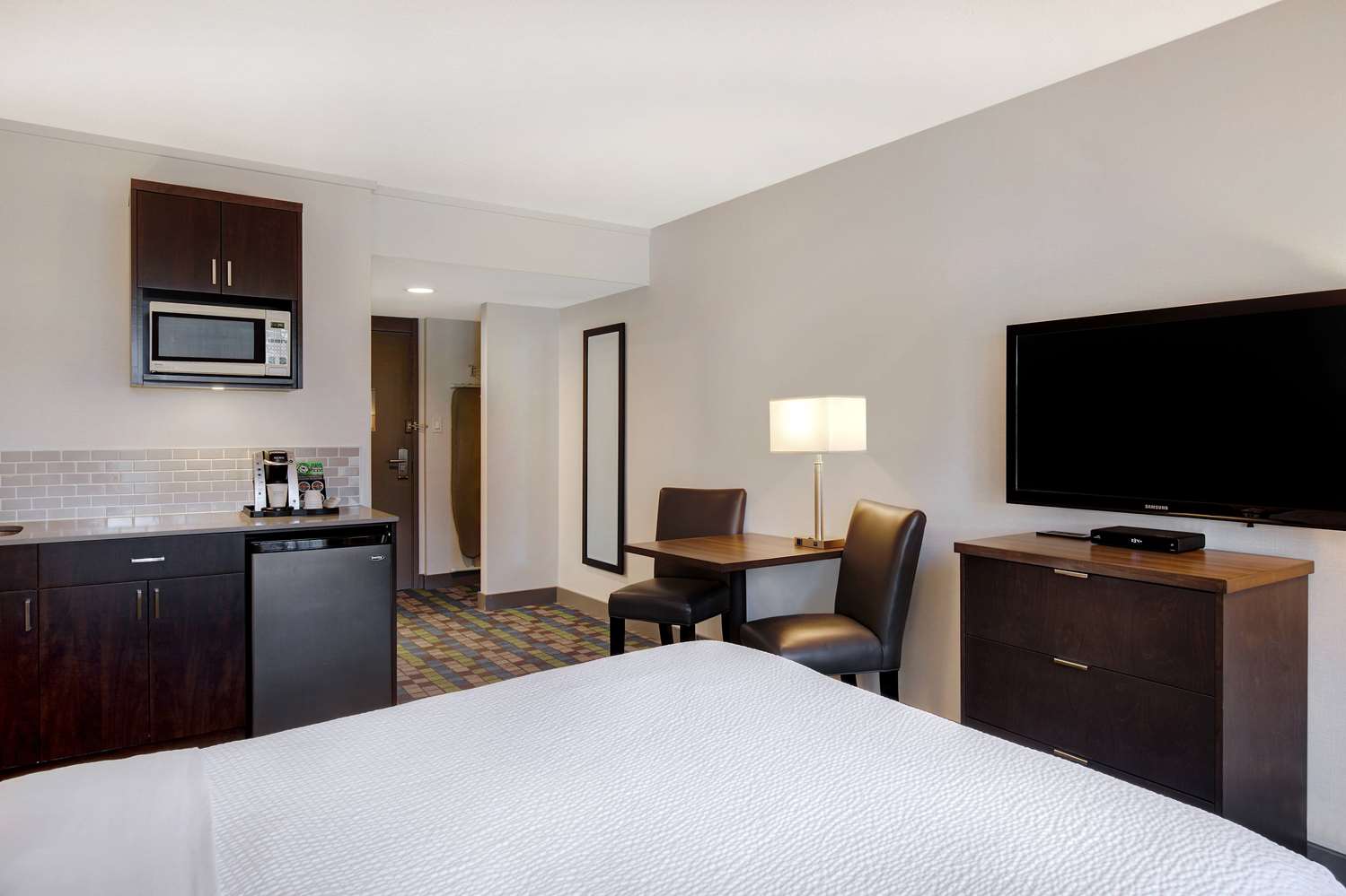 Days Inn by Wyndham Victoria Airport Sidney 10/34