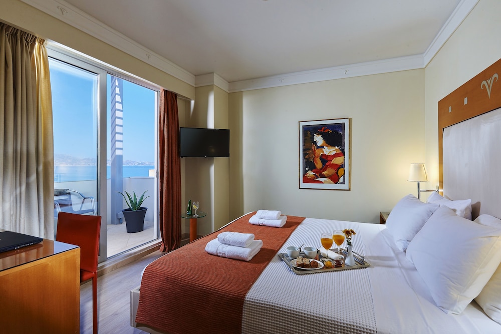Executive, Suite, King Bed, Sea View, 2 Sofa