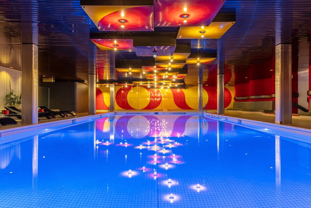 RADISSON BLU HOTEL BASEL 35/74