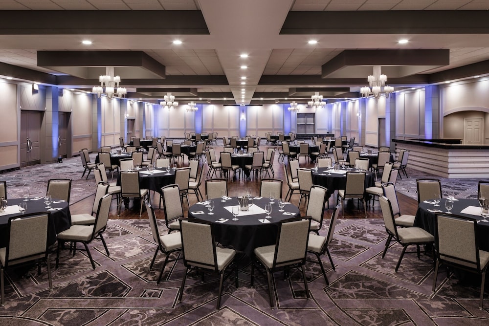 Pomeroy Hotel Conference Centre 60/64