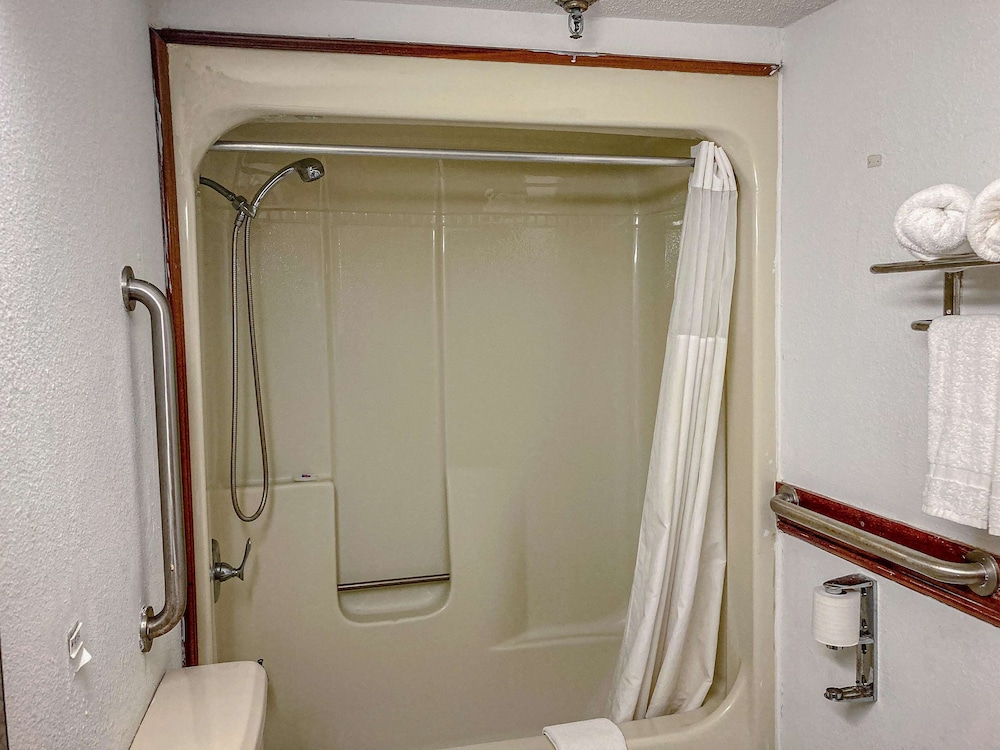 Motel6 Elkhart, IN 21/54