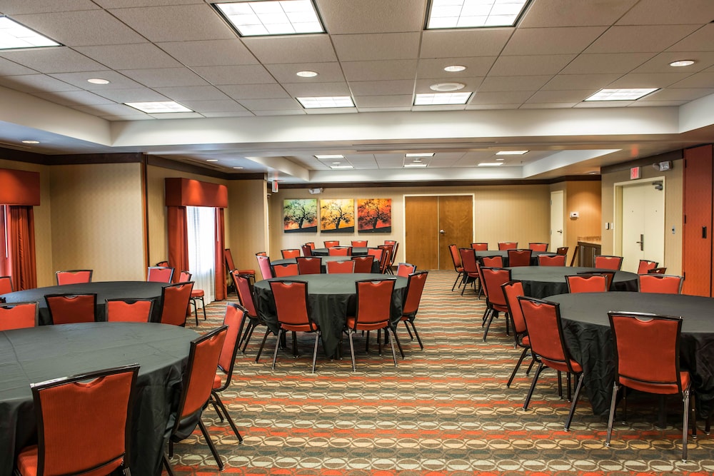 Holiday Inn Indianapolis Downtown 35/47