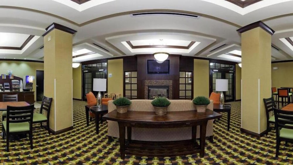 Holiday Inn Express Hotel Suites Richwood Cincinnati South 8/50