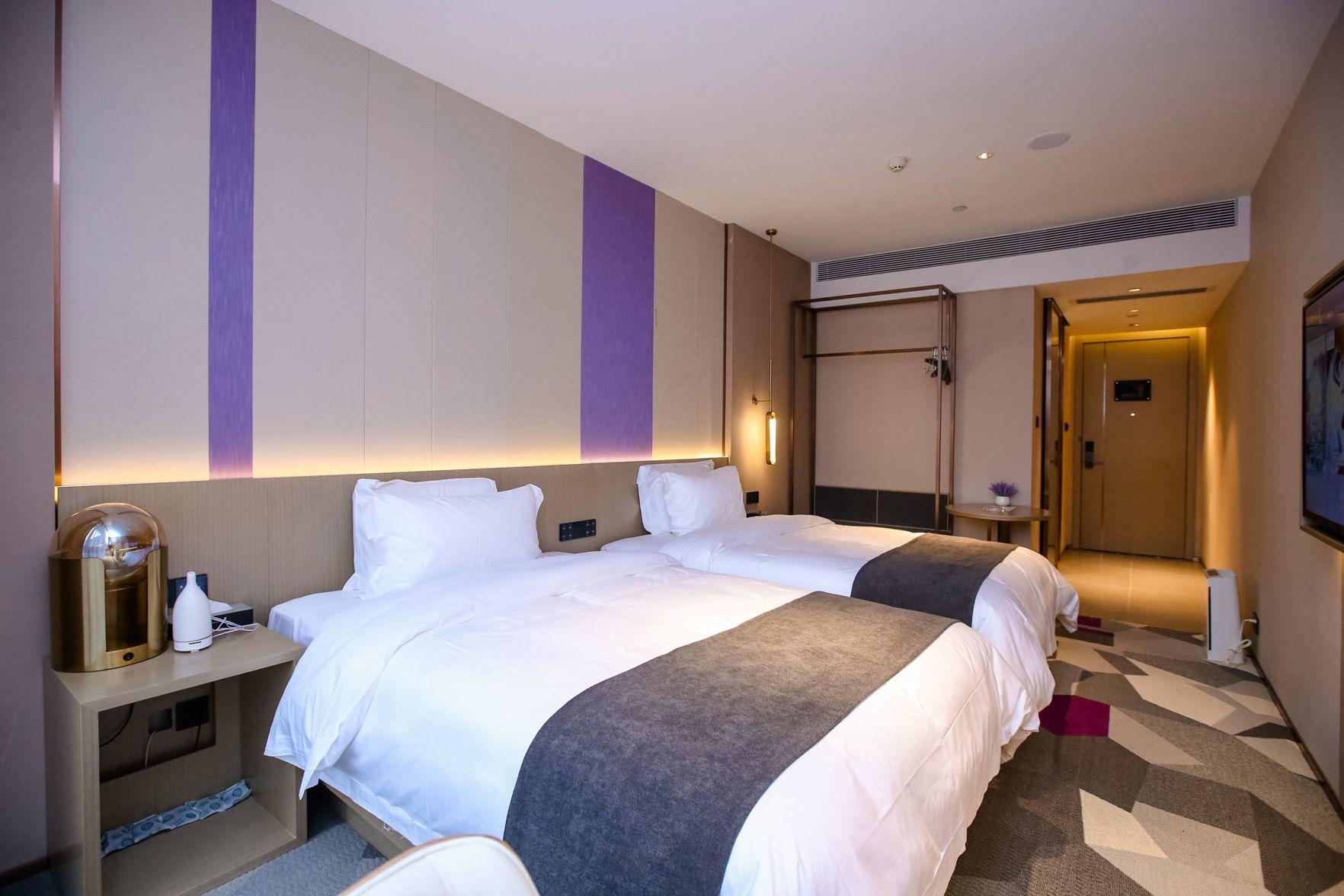 Deluxe, Twin Beds