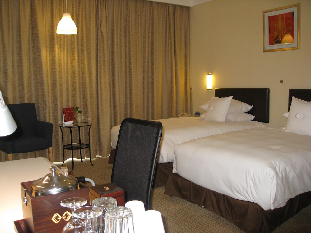 Gloria Plaza Hotel Kangqiao Shanghai 3/17