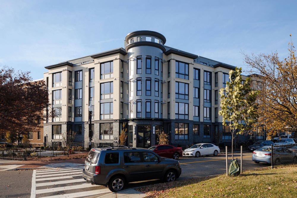 Reside Navy Yard, a Wyndham Residence 64/72