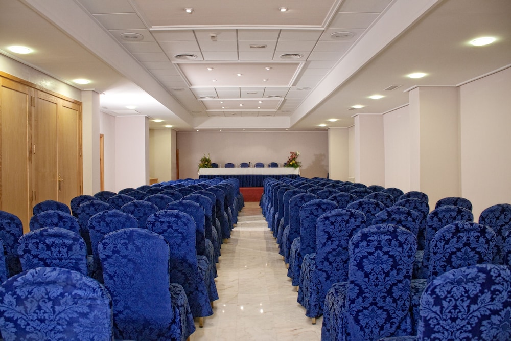 Hotel Servigroup La Zenia 40/50