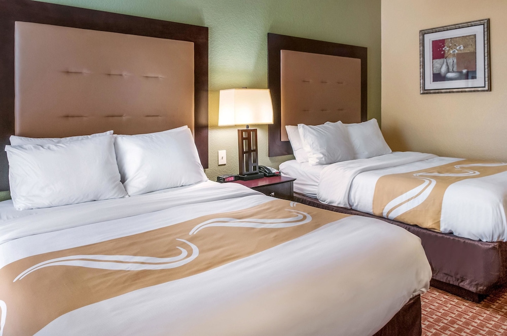 Quality Inn & Suites Slidell LA 25/52