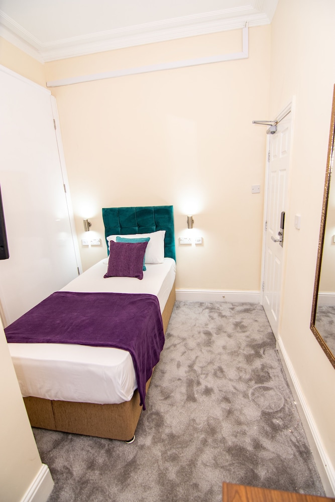 The Park Hotel Preston 23/65