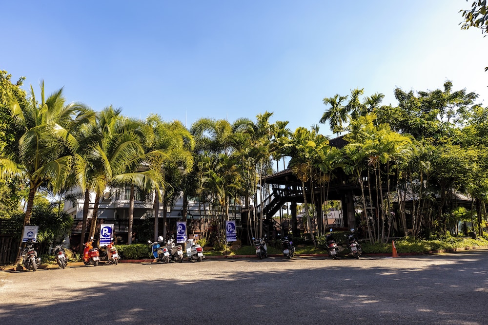Huen Jao Ban Hotel 63/69
