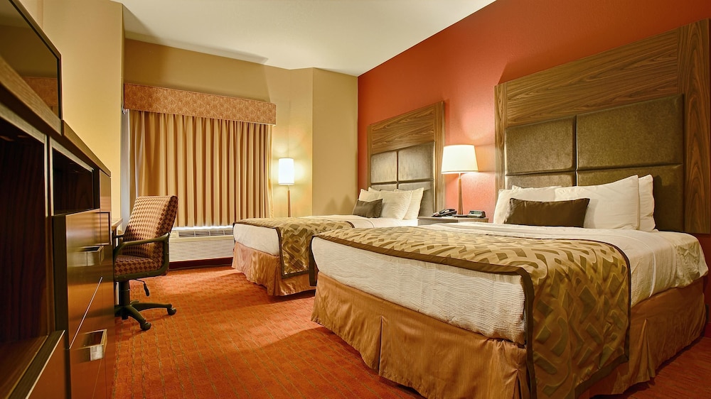 Best Western Plus Woodland Hills Hotel Suites 9/30
