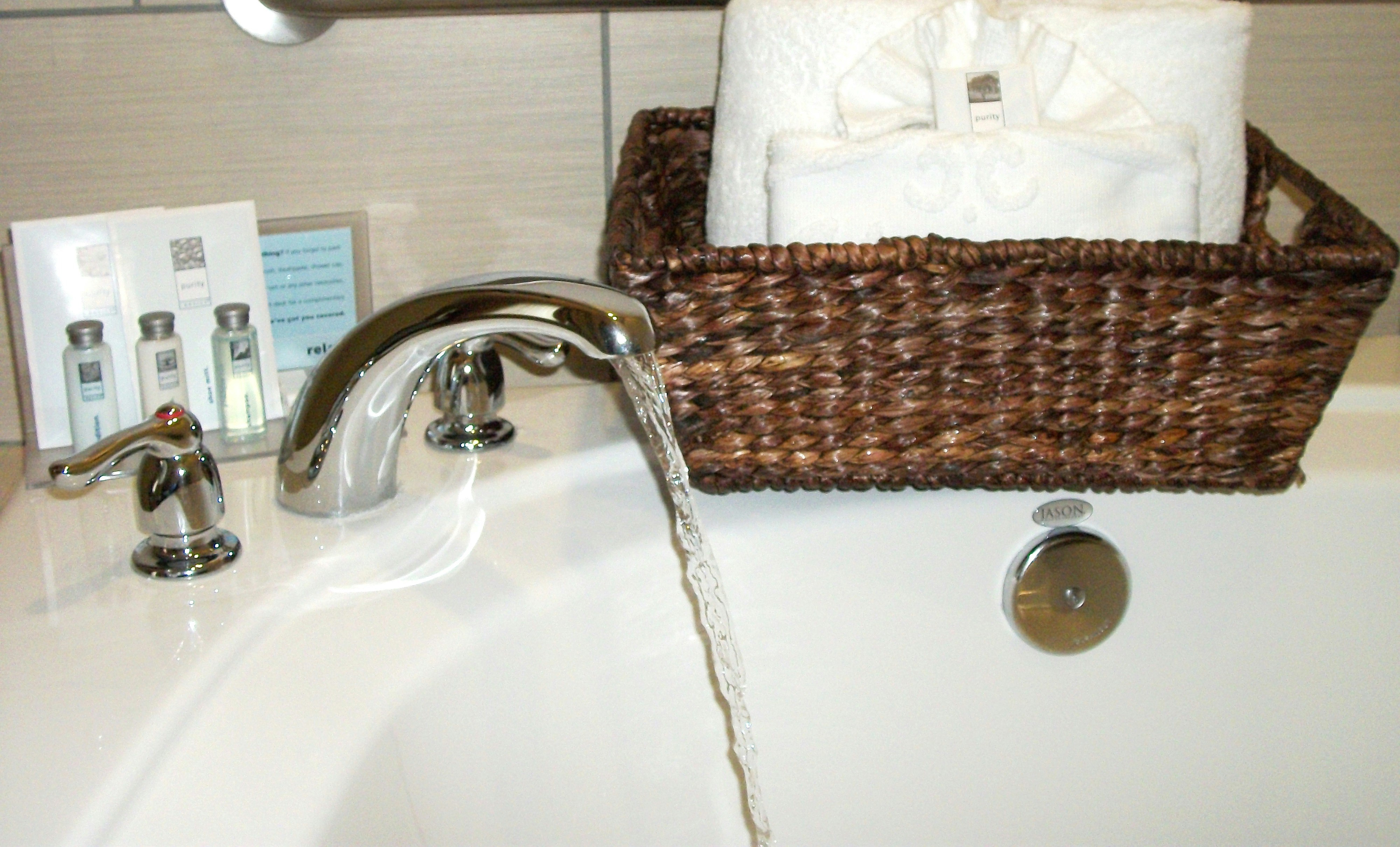 Hampton Inn Suites Manteca 50/50