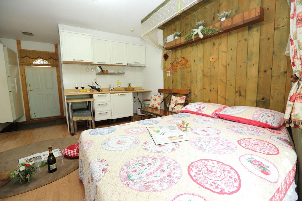 Sicily Pension 14/50