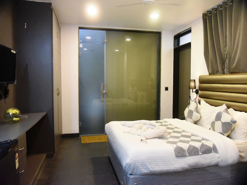 TICLO RESORTS 14/47