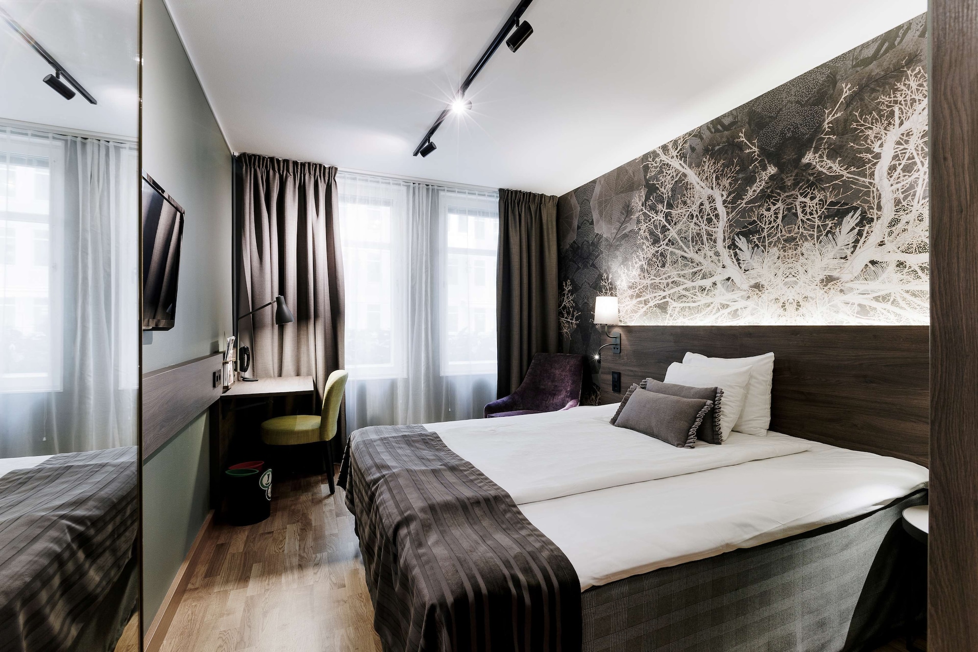 Room, Queen Bed
