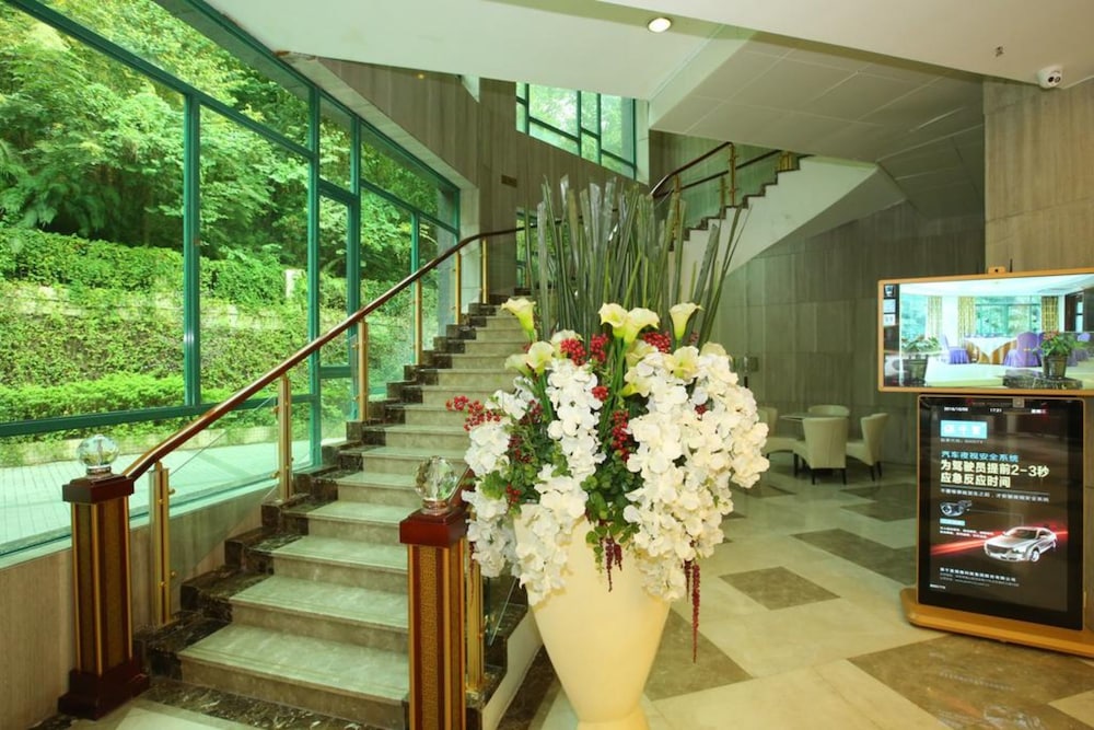 Grand Villa Hotel 32/39