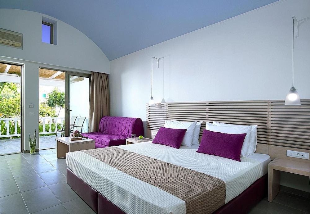 Kakkos Beach Hotel - Adults Only 4/50