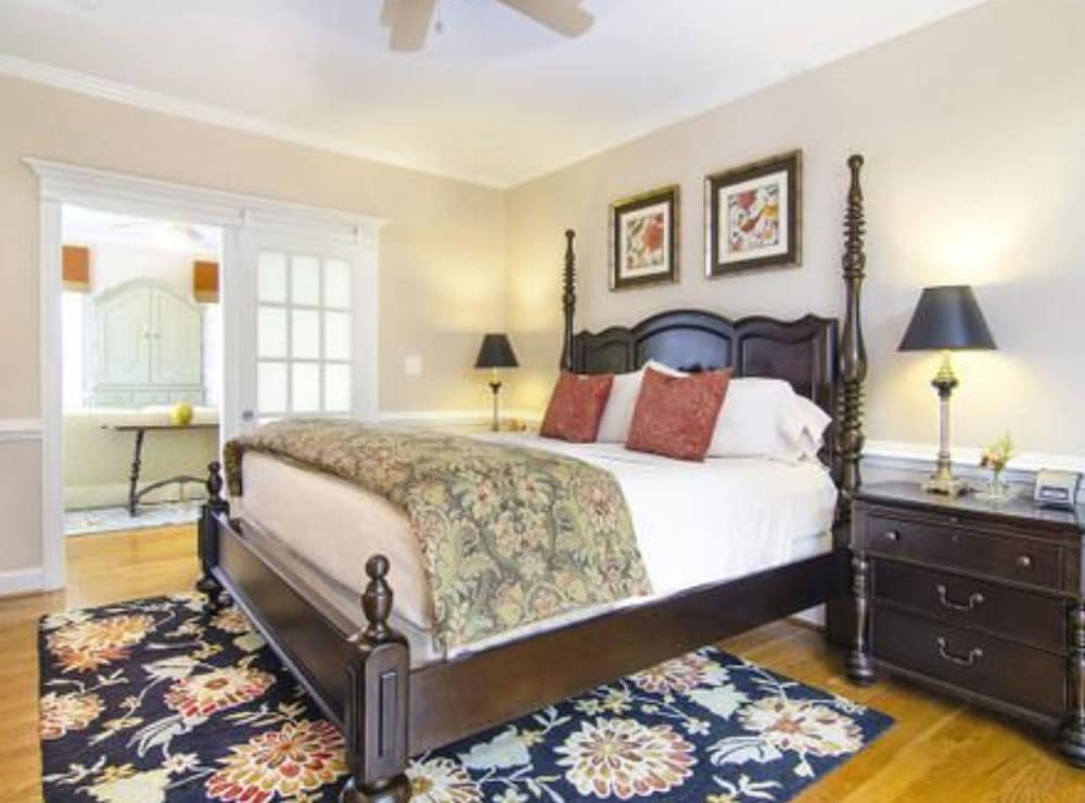 Hillbrook Inn 11/50
