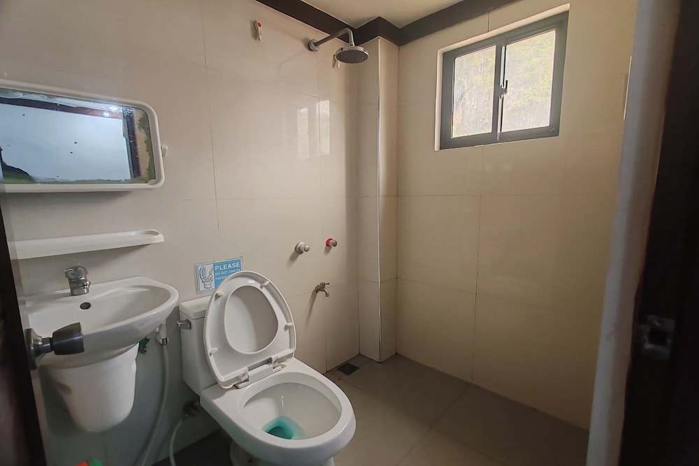 Jace Travellers Inn El Nido Near Beach by ZUZU 64/67