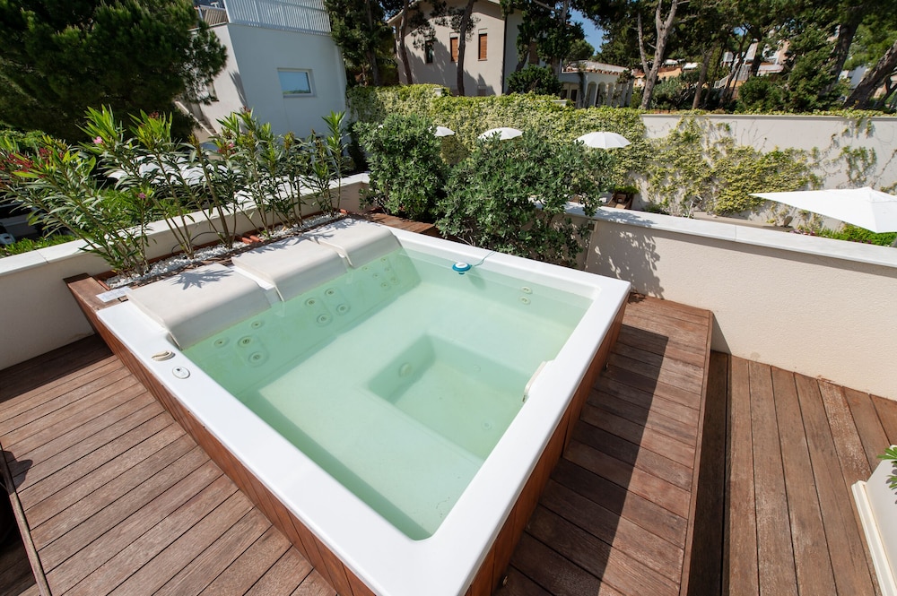 Unìco Boutique Hotel D'arte 28/50