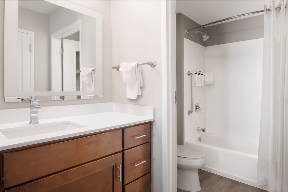 Studio, King Bed, Towneplace Suites By Marriott Galveston Island 6/7