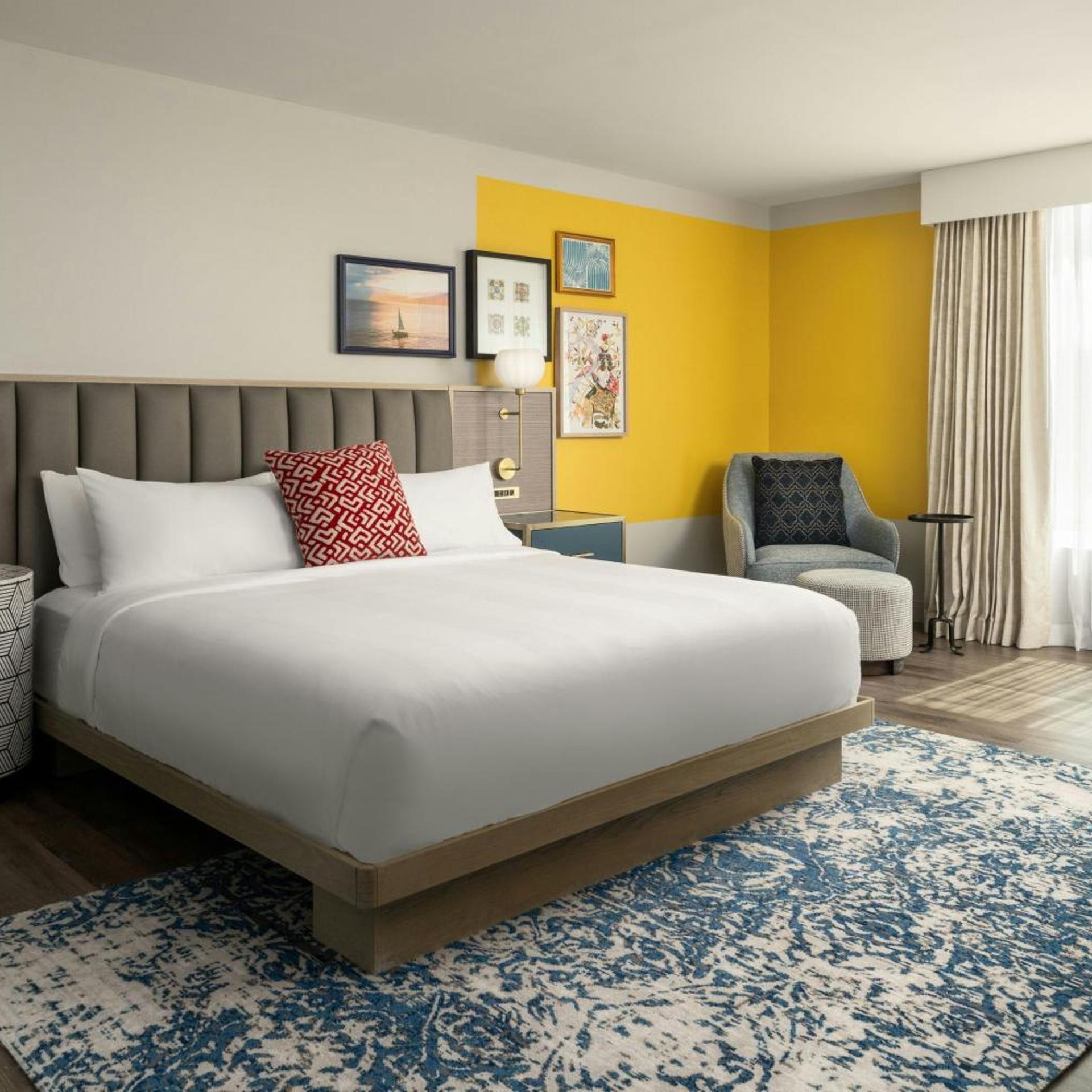 Room, King Bed, Water View