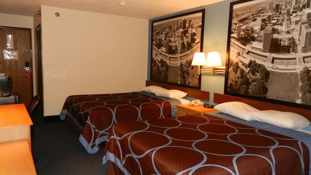Super 8 By Wyndham Potosi 15/29