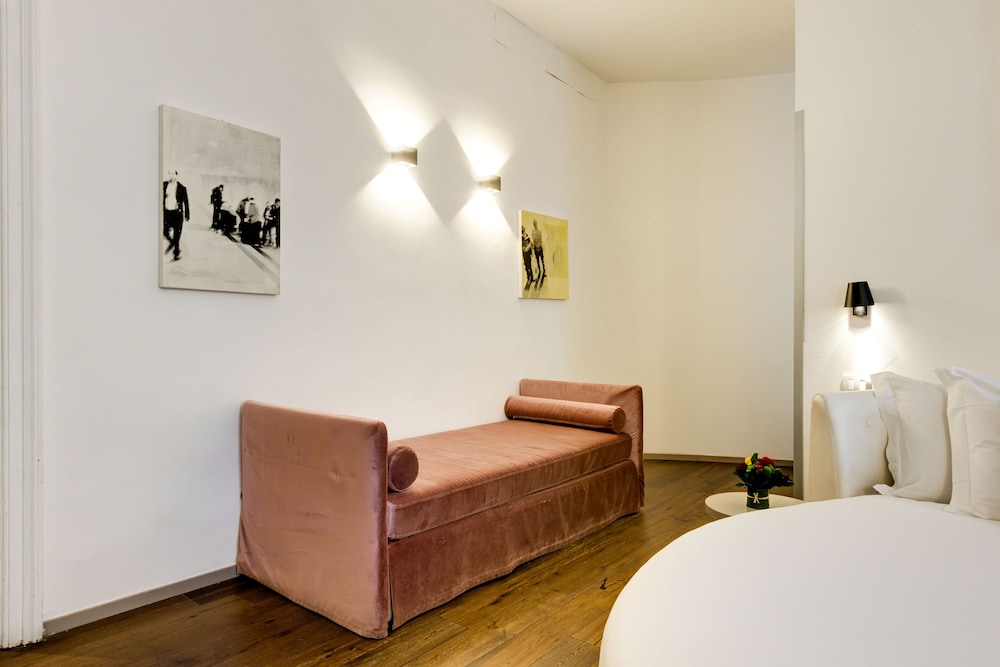 Piazza Farnese Luxury Suites 48/64