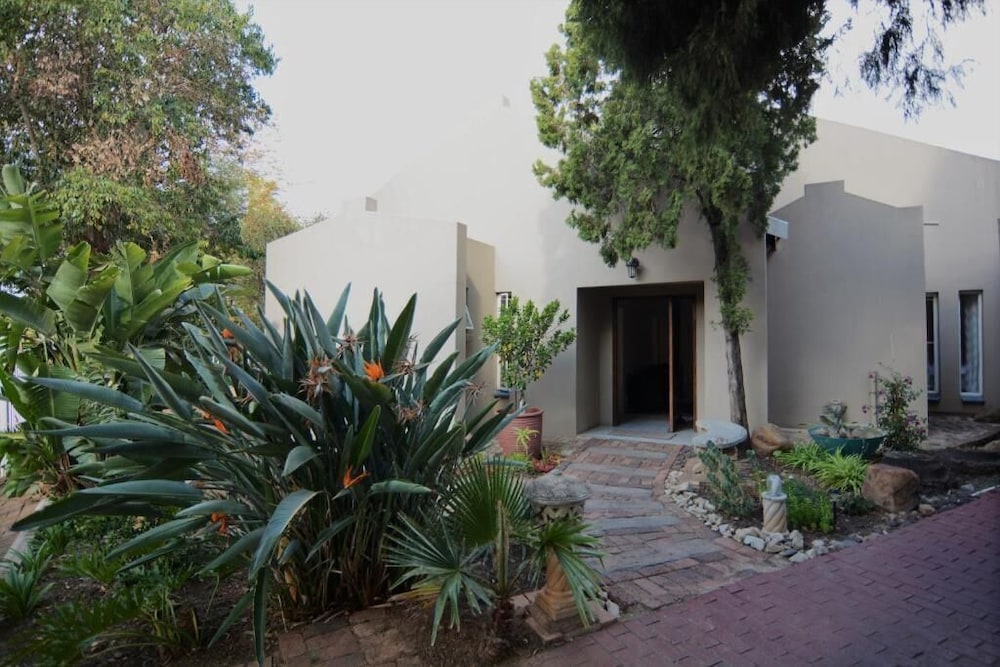 Pta East Guest Rooms 40/46