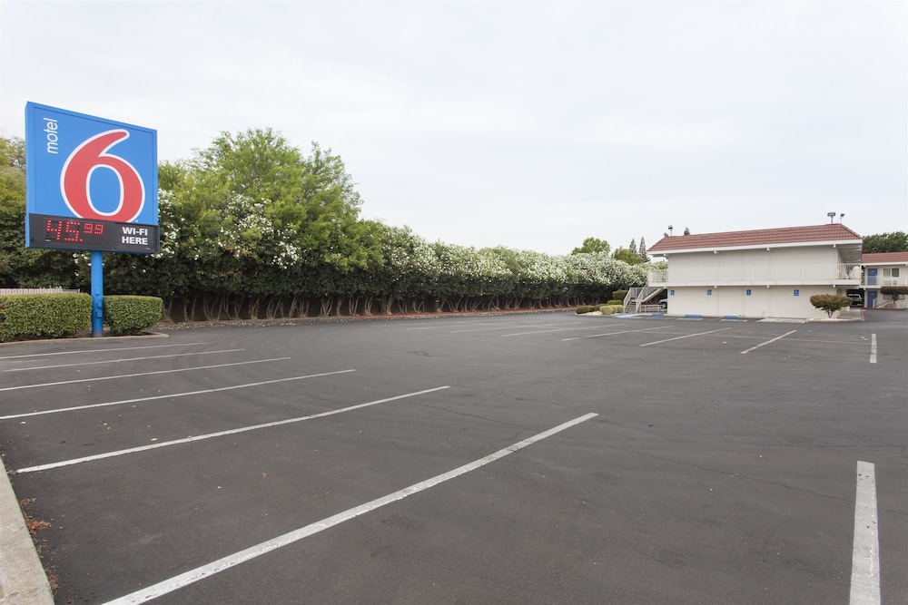 Motel6 Rancho Cordova, CA - Rancho Cordova East 32/48