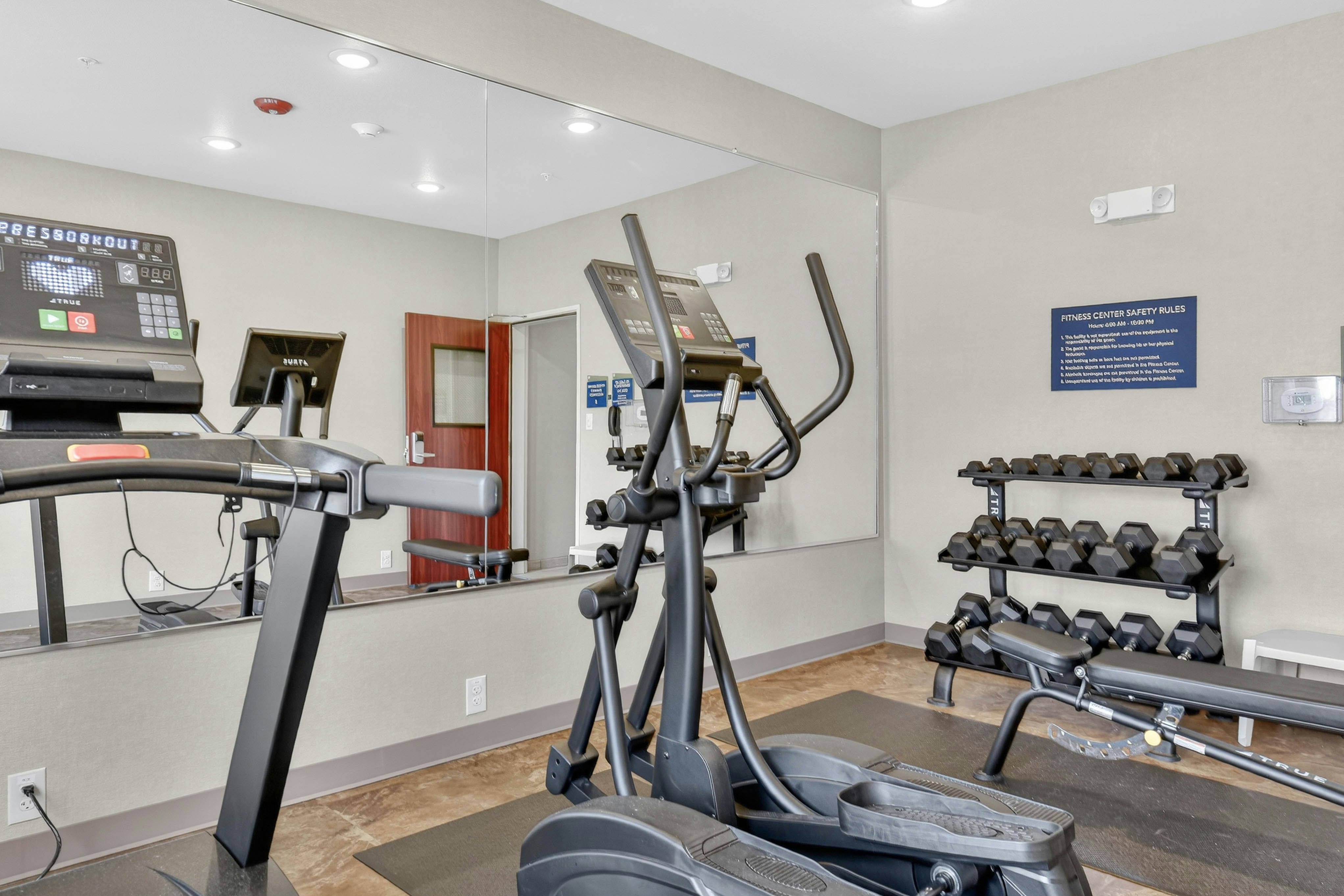 Cobblestone Hotel & Suites - Eaton, OH 22/50